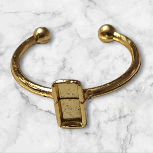 Pointed Rectangle Ring Base in Gold