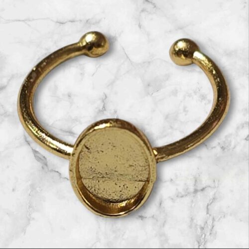 Unique oval pointed design ring base