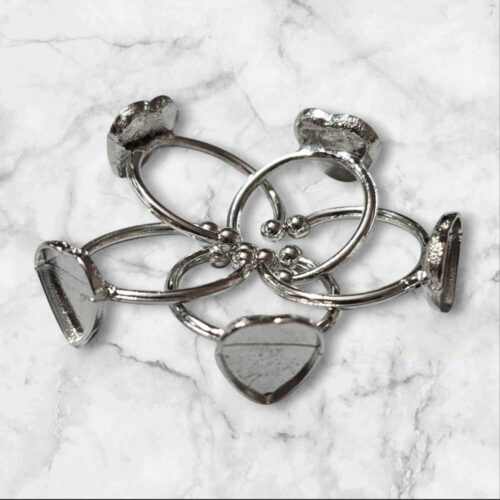 Top view of Heart Pointed Silver Ring