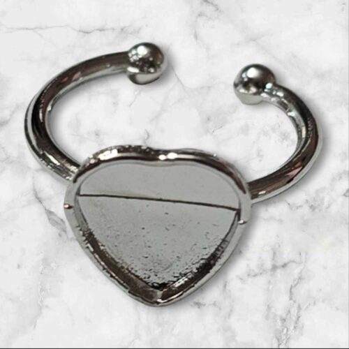 Close-up of Heart Pointed Silver Ring