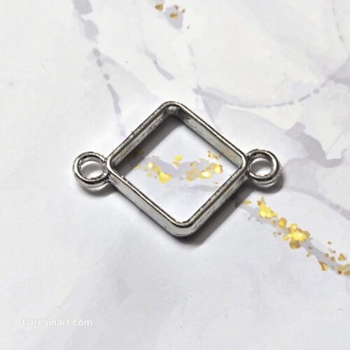 Square resin bezel with clear finish for crafts