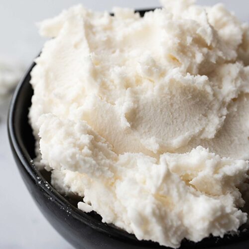 Creamy soy butter wax for candle making and resin art with smooth finish